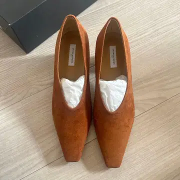 미사용 새상품 유나이티드 애로우즈 브라운 스웨이드 스틸레토 펌프스