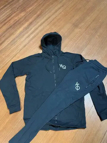 VANQUISH fitness 뱅퀴시 피트니스 블랙 셋업 S