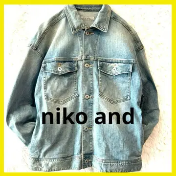 NIKO AND - 라이트 블루 데님 자켓 양쪽 포켓 부착