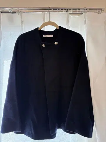 ZARA 네이비 버튼 가디건