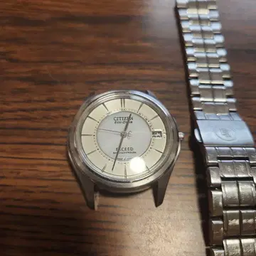 CITIZEN 엑시드 에코 드라이브 전파 시계