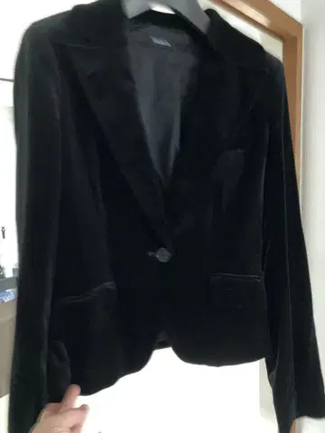 MAX&Co. 블랙 벨벳 테일러드 자켓