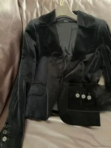 MAX&Co. 블랙 벨벳 테일러드 자켓