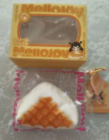 Mellojoy 스퀴즈 크림 와플 삼각형