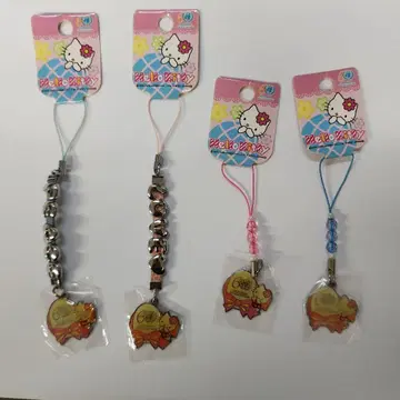 헬로키티 메달형 참 스트랩 4개 세트