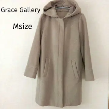 후드 부착 베이지 울 코트