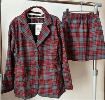 체크 무늬 테일러드 자켓 + 미니 스커트 2 롱 부츠 24cm 블랙