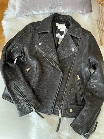 새상품 블랙 가죽 라이더 자켓 H&M 콜라보 상품
