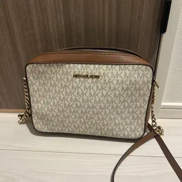 마이클코어스 JET SET ITEM 크로스 바디 라지 -MK 시그니처