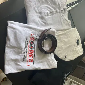 ZARA 화이트 헨리넥 T셔츠 외 벨트