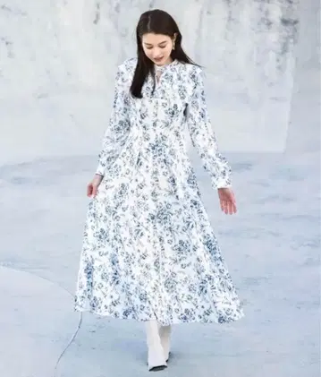 릴리안 캐럿 깔끔한 스타일 롱 플레어 원피스