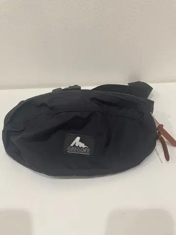 GREGORY 바디백 블랙
