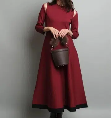 저스길리티 미카 씨 콜라보 숄더 슬릿 레이디 원피스 1(S)