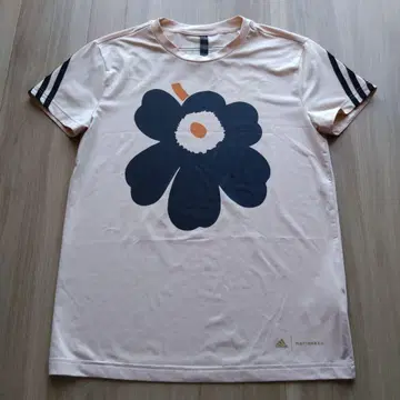adidas marimekko 꽃무늬 T셔츠 M 사이즈