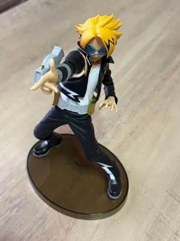 히로아카 가미나리 덴키 피규어