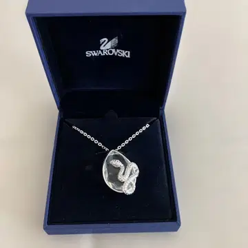 Swarovski 뱀 모티브 목걸이