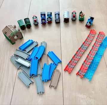 캡슐 토이 토마스