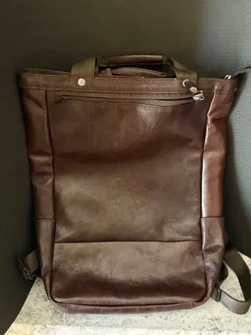 Doubles 다크 브라운 가죽 백팩 토트백