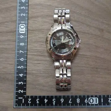 GUESS 다이버 워치 손목시계