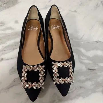 [ 새상품급 ] Rady 블랙 스틸레토 플랫슈즈