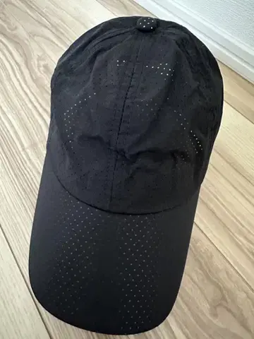 통기성 블랙 야구 모자