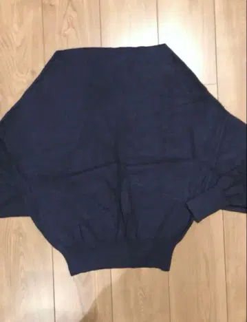 B:MING 빔즈 네이비 긴팔 니트 스웨터