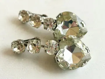 미사용 하트 비쥬 큐빅 반짝이는 예쁜 귀찌