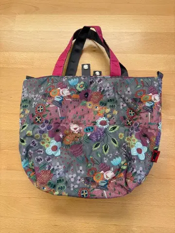 알베로베로 used 새상품급 꽃무늬와 무지 리버서블 토트백