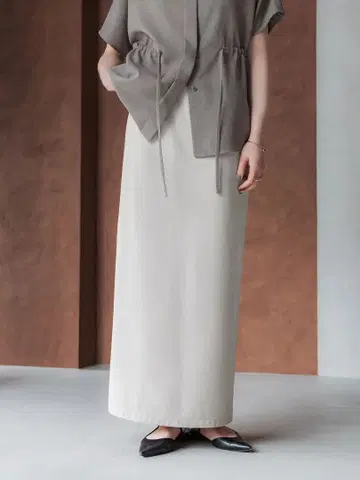 crewre 스트레치 벨로아 스트레이트 스커트 size 3 화이트