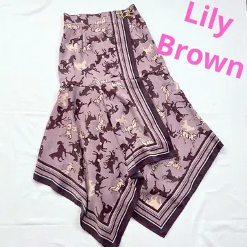 Lily Brown 홀스 무늬 랜덤 스커트