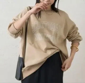 새상품급 SCOTTSEALD 맨투맨 베이지