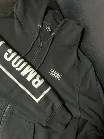 BMSG 로고 프린트 집업 후드티 XL