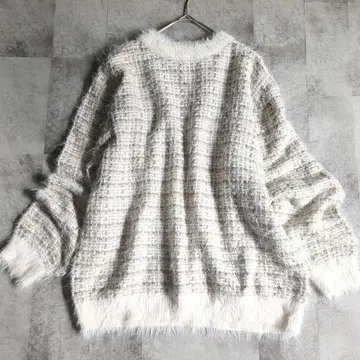 새상품급 트위드풍 니트 풀오버 아이보리 베이지 계열 고급 페미닌