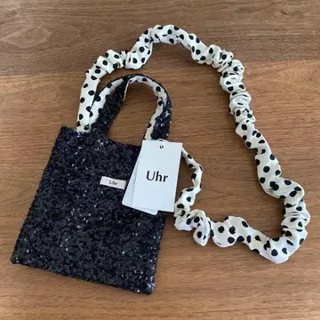 [ 완판템 ] Uhr 블랙 미니 숄더백