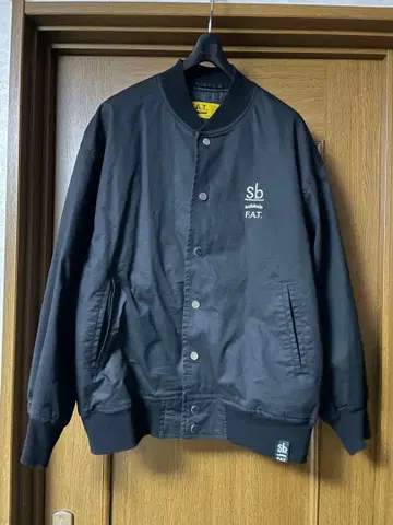 FAT 블랙 바시티 자켓 사이즈 TITCH