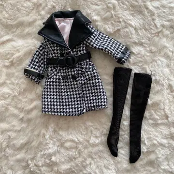 브라이스 나타샤 무어 코트