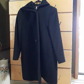 후드 부착 블랙 체스터 코트