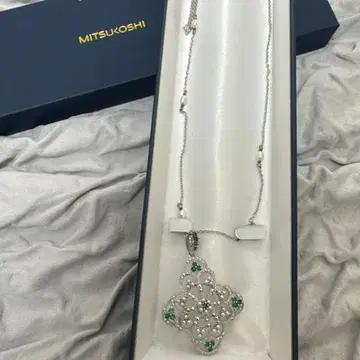 Mitsukoshi 꽃 모티브 펜던트 목걸이