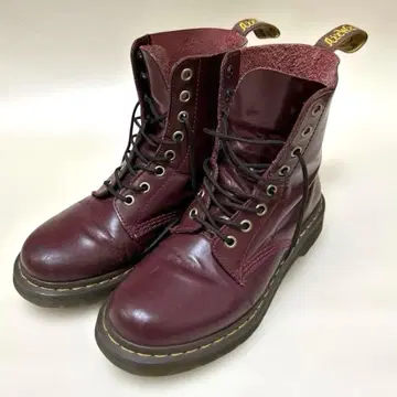 닥터마틴 PASCAL 8홀 UK4