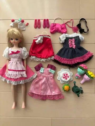 리카짱 인형 세트 의상 포함