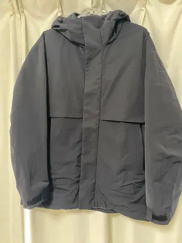 유니클로 +j 하이브리드 다운 오버사이즈 파카 블랙 L