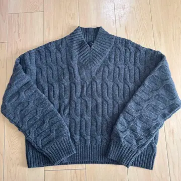 Theory 케이블 니트 차콜