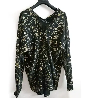 영국 수입 asos 아소스 셀렉 boohoo 별 패턴 블라우스 블랙