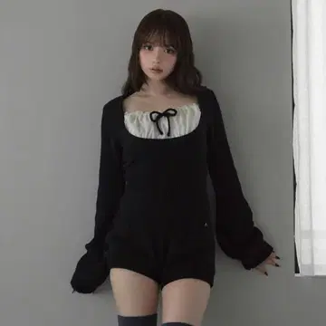 andmary Raven gather set up black