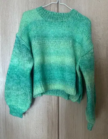 LOWRYS FARM 그라데이션 니트 숏 기장