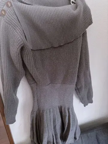 그레이 니트 원피스 긴팔 플레어