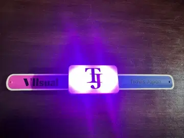 Travis Japan 라이트 팔찌 Vllsual
