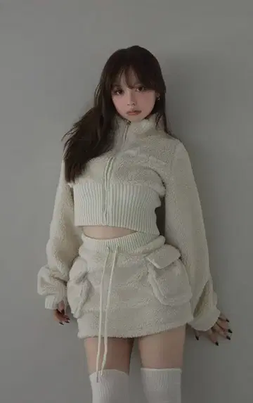 andmary Fluffy zip up jacket ivory