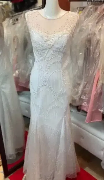 화이트 머메이드 라인 웨딩 드레스 콘테스트 드레스