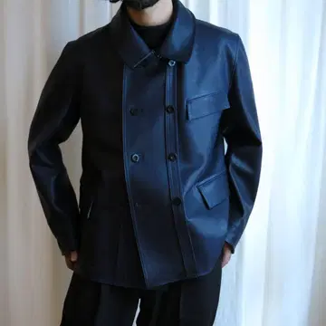 outil VESTE NEUCHATEL 코르뷔지에 인디고 가죽